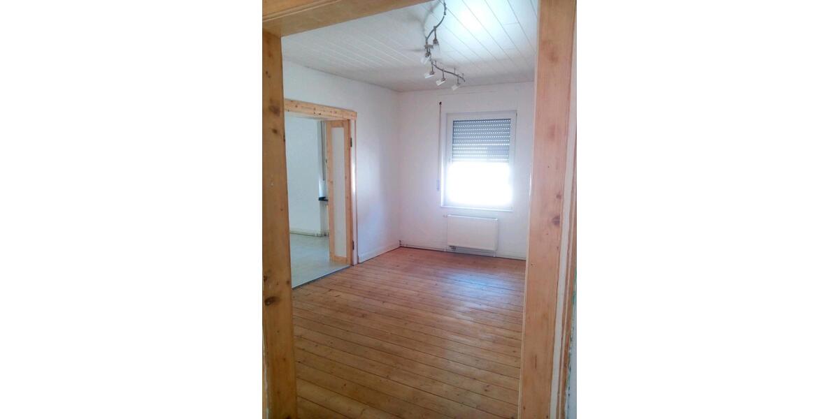 Etagenwohnung Raubach - 3 Zimmer, 100 m&sup2;, 700&euro; | Angebot:24591151