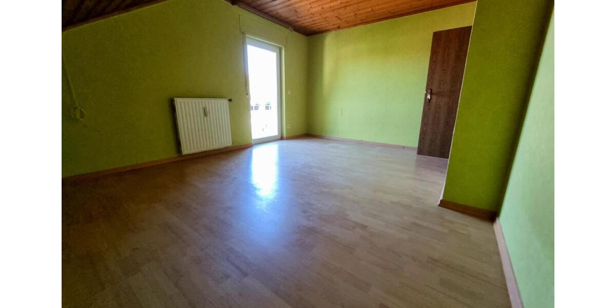 Dachgeschoßwohnung Niederzissen - 3 Zimmer, 76 m&sup2;, 700&euro; | Angebot:25639687