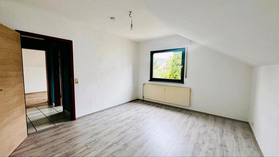 Dachgeschoßwohnung Bendorf - 3 Zimmer, 75 m&sup2;, 850&euro; | Angebot:25926261