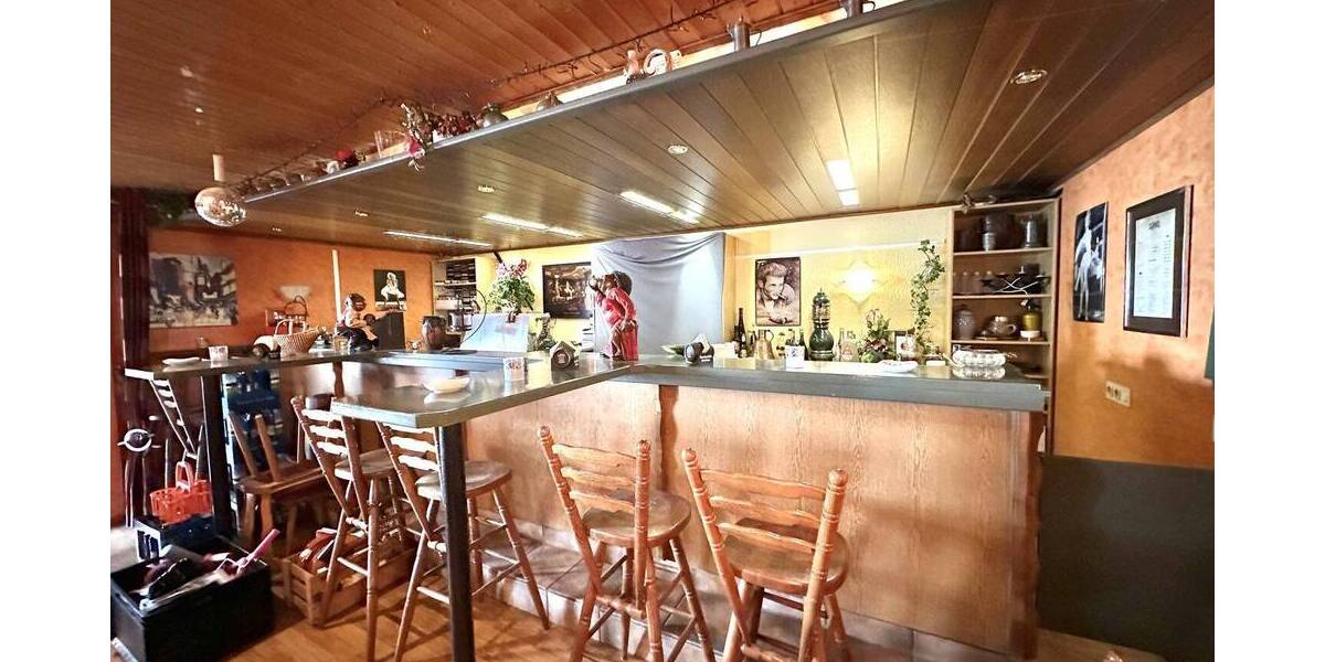 Einfamilienhaus Glees - 8 Zimmer, 283 m&sup2;, 499.000&euro; | Angebot:25741202