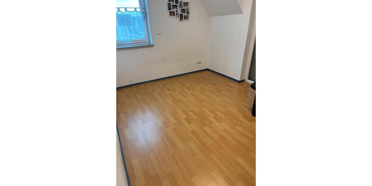 Etagenwohnung Bad Hönningen - 4 Zimmer, 90 m&sup2;, 900&euro; | Angebot:26653137