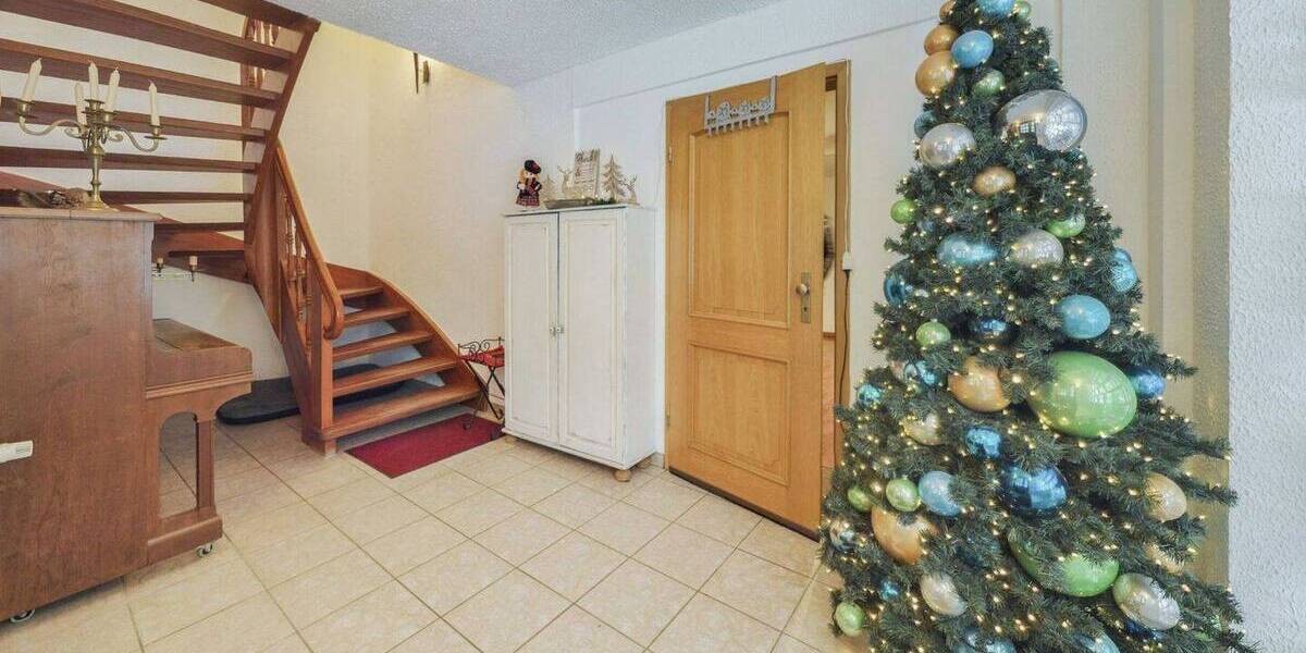 Einfamilienhaus Kurtscheid - 1 Zimmer, 286 m&sup2;, 569.000&euro; | Angebot:26065286