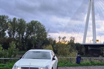 Mercedes-Benz E 220 155.000 km 13.200 &euro; Hammerstein 56598