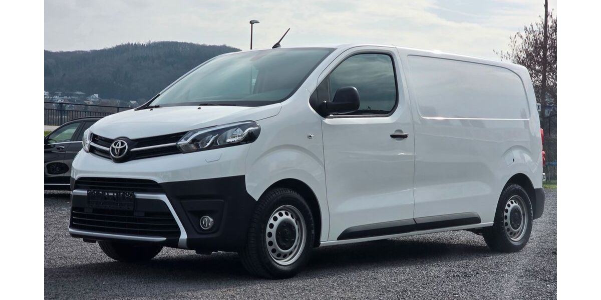 Toyota Proace (Verso) 32.000 km 15.990 &euro; Oberwinter 53424