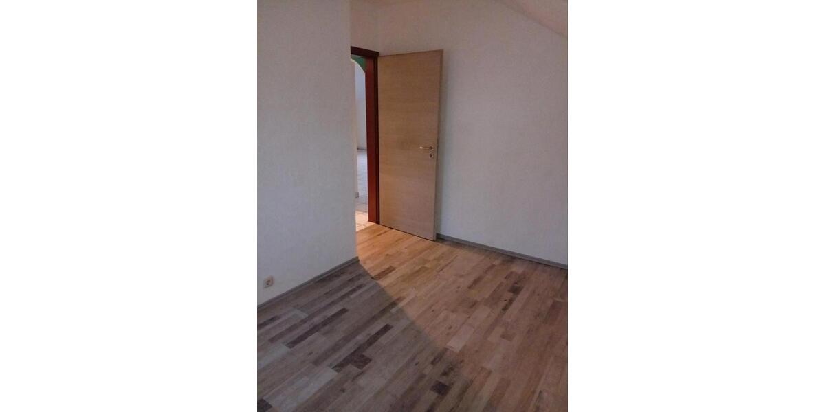 Dachgeschoßwohnung Bendorf - 3 Zimmer, 75 m&sup2;, 850&euro; | Angebot:25811146