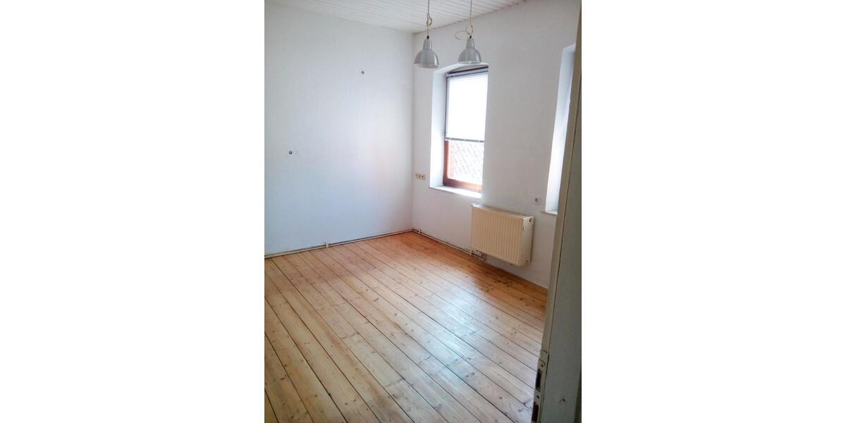 Etagenwohnung Dierdorf - 3 Zimmer, 100 m&sup2;, 550&euro; | Angebot:26030657