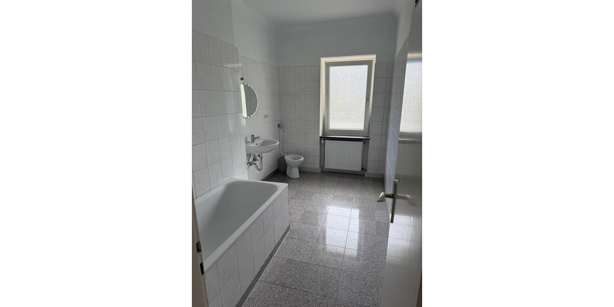 Etagenwohnung Koblenz Arenberg-Immendorf - 3 Zimmer, 90 m&sup2;, 1.300&euro; | Angebot:26538114