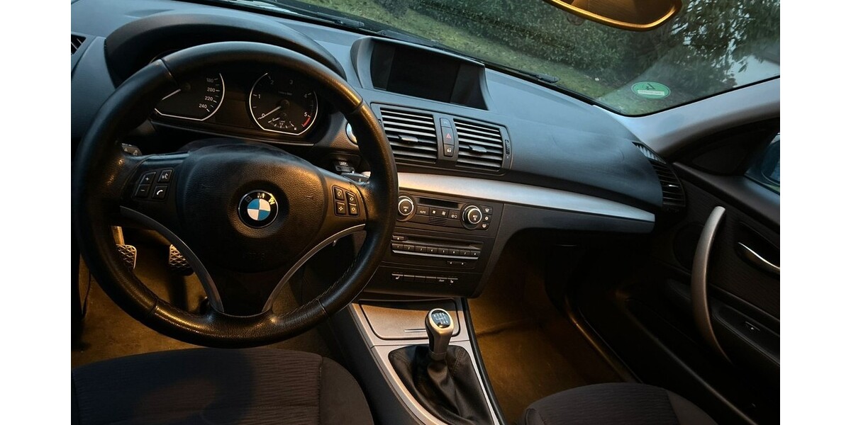 BMW 1er 282.444 km 3.700 &euro; Bad Honnef 53604