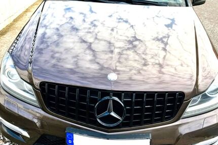 Mercedes-Benz 220 255.000 km 9.400 &euro; Neuwied 56564