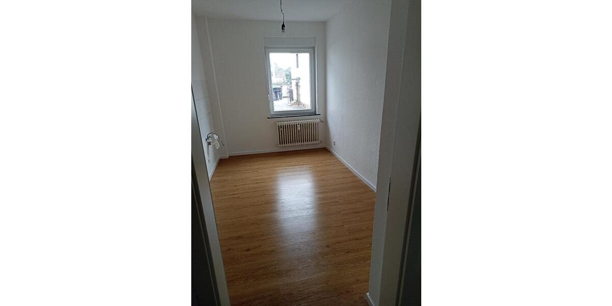 Hochparterre Bad Neuenahr-Ahrweiler Ahrweiler - 1 Zimmer, 85 m&sup2;, 800&euro; | Angebot:26004333