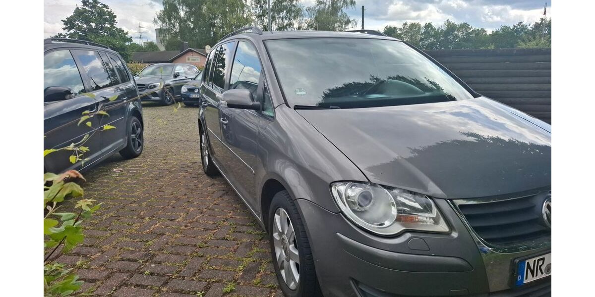 VW Touran 313.000 km 2.800 &euro; Neuwied 56564