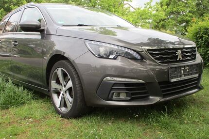 Peugeot 308 141.989 km 5.999 &euro; Neuwied 56564