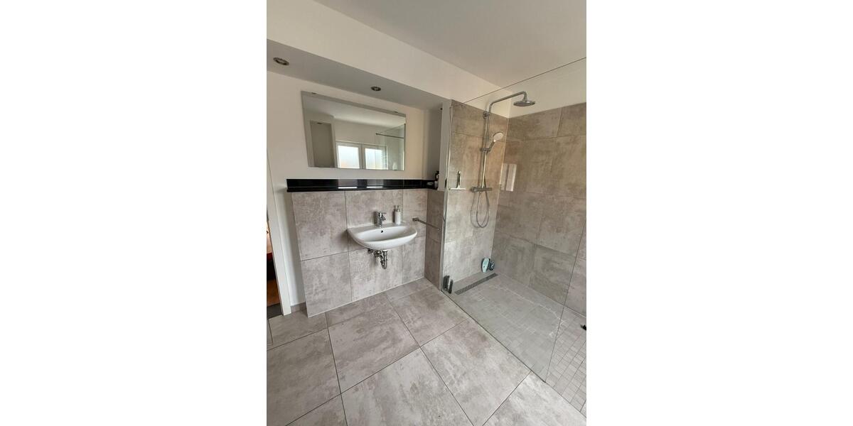 Etagenwohnung Dürrholz - 2 Zimmer, 78 m&sup2;, 690&euro; | Angebot:25887785