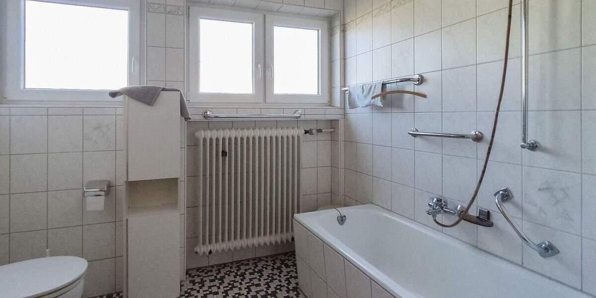 Mehrfamilienhaus, Wohnhaus Freirachdorf - 1 Zimmer, 317 m&sup2;, 329.000&euro; | Angebot:25691934