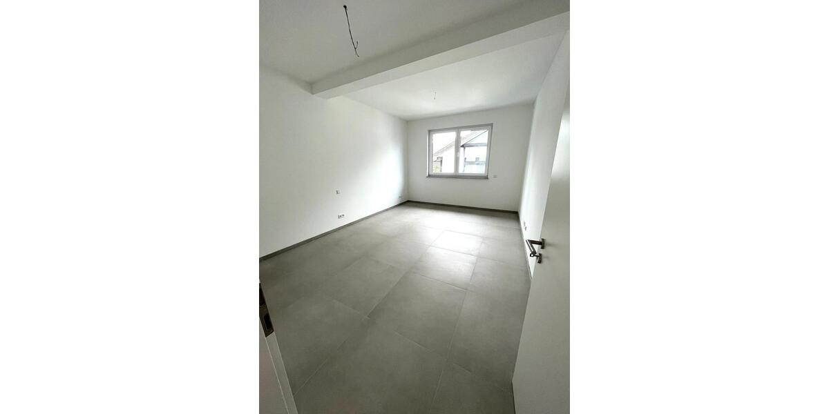 Einfamilienhaus Wirges - 3 Zimmer, 98 m&sup2;, 1.150&euro; | Angebot:25082053