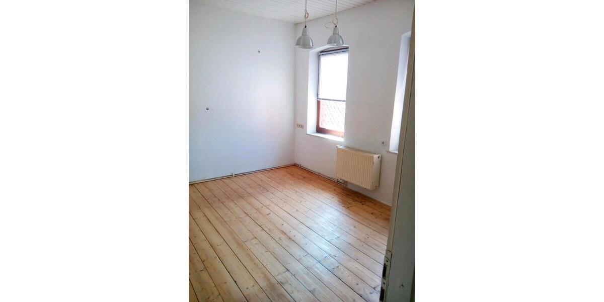 Etagenwohnung Raubach - 3 Zimmer, 100 m&sup2;, 700&euro; | Angebot:24591151