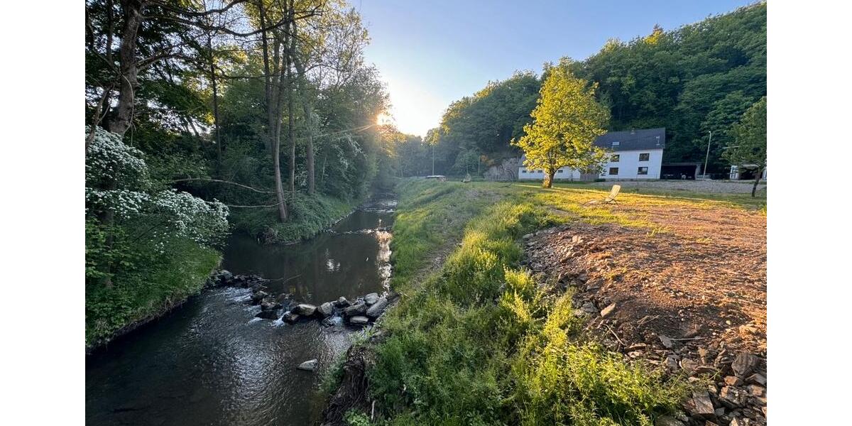 Mehrfamilienhaus, Wohnhaus Neustadt (Wied) Hombach - 7 Zimmer, 145 m&sup2;, 160.000&euro; | Angebot:25765596