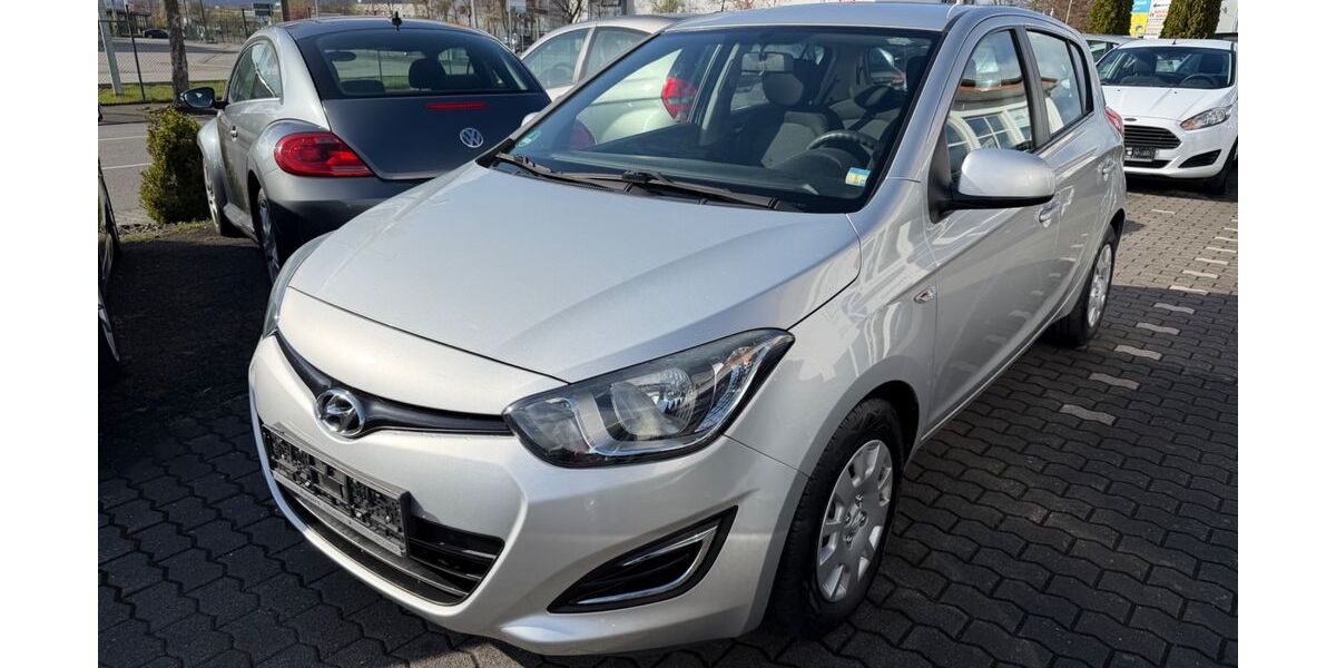 Hyundai i20 114.000 km 3.790 &euro; Neuwied 56566