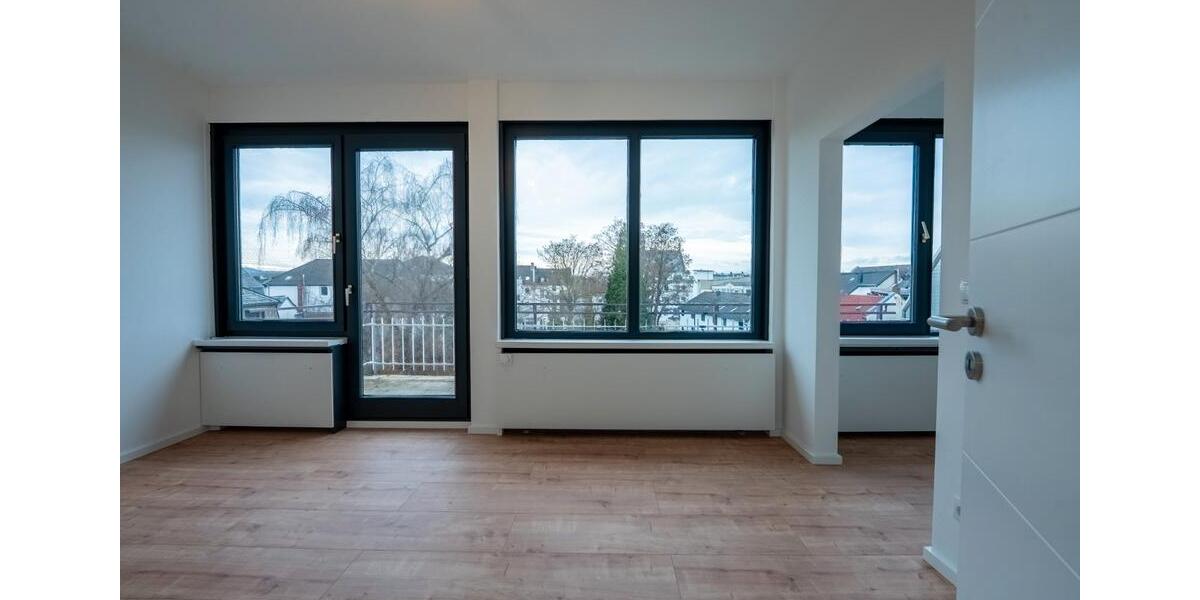 Dachgeschoßwohnung Neuwied - 4 Zimmer, 125 m&sup2;, 1.600&euro; | Angebot:26647774