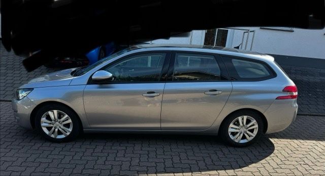 Peugeot 308 169.989 km 5.999 &euro; Mendig 56743