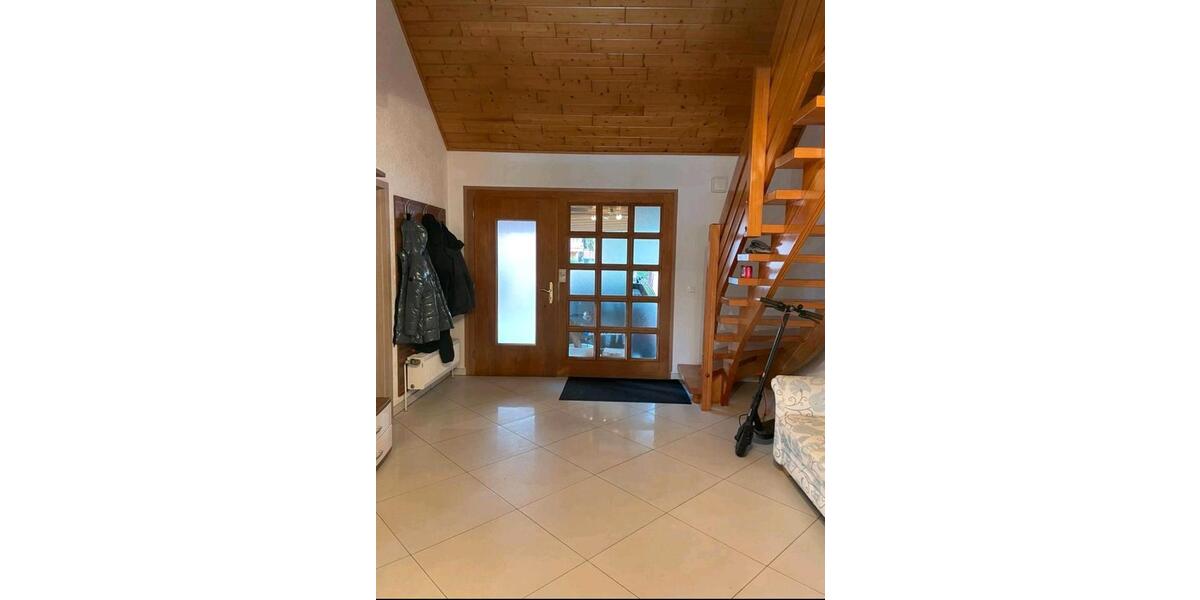 Erdgeschoßwohnung Rengsdorf - 4 Zimmer, 180 m&sup2;, 425.000&euro; | Angebot:25979689