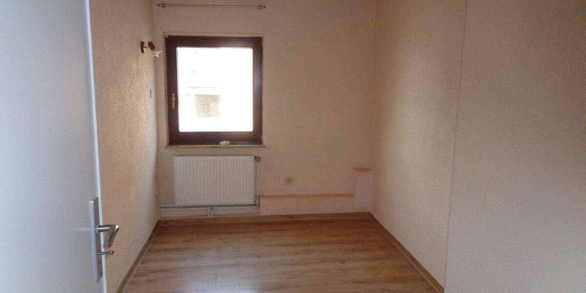 Einfamilienhaus Ehlscheid - 5 Zimmer, 120 m&sup2;, 255.000&euro; | Angebot:25670329