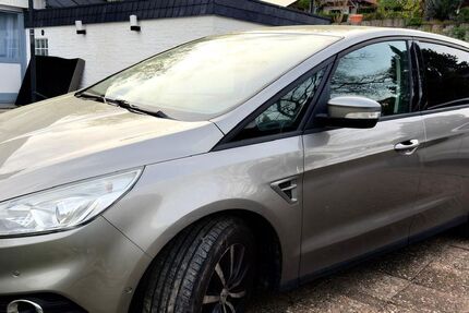 Ford S-Max 158.700 km 9.400 &euro; Breitscheid 53547