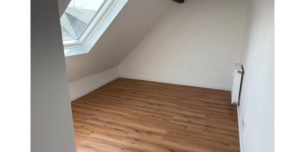 Dachgeschoßwohnung Koblenz Bisholder - 3 Zimmer, 72 m&sup2;, 1.000&euro; | Angebot:26647760