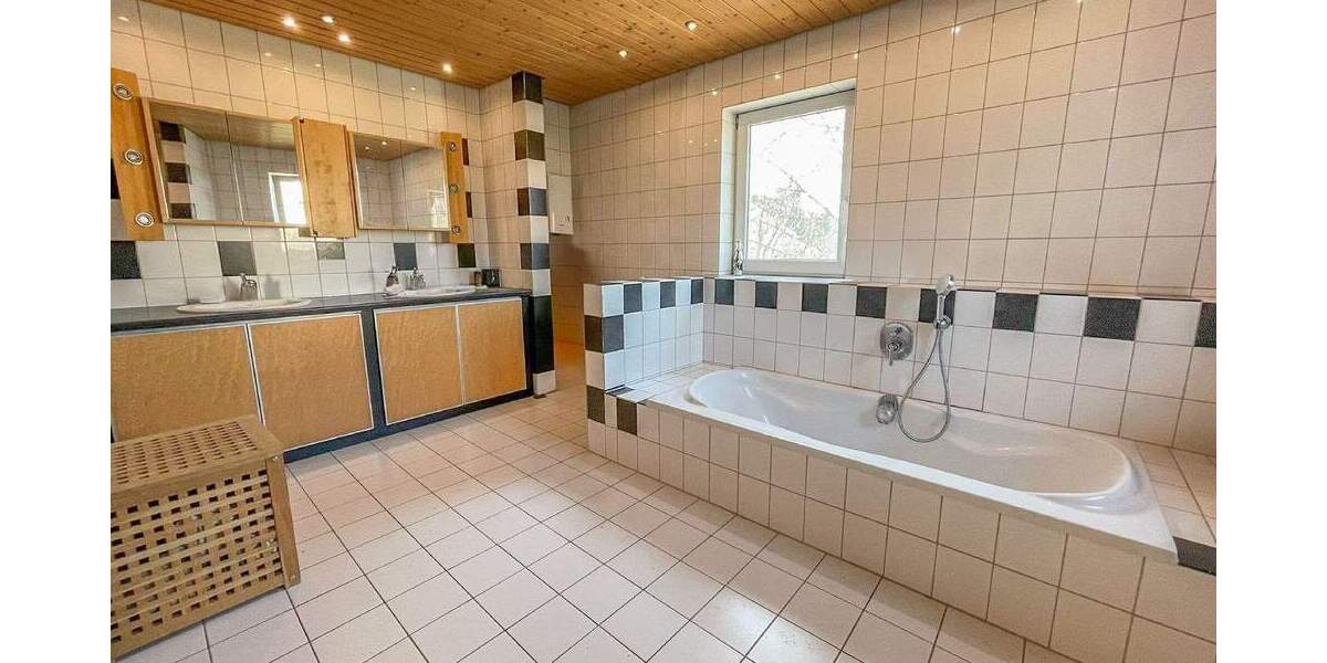 Einfamilienhaus Wassenach - 4 Zimmer, 180 m&sup2;, 417.000&euro; | Angebot:25709796