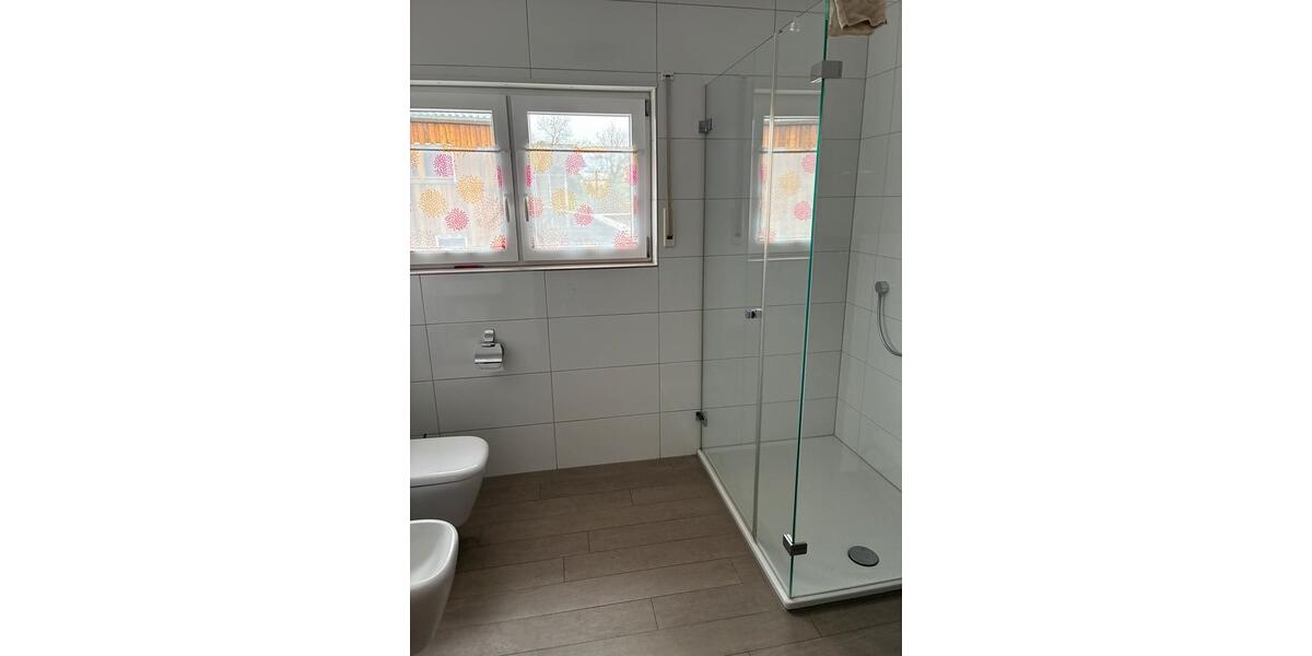 Erdgeschoßwohnung Breitscheid - 3 Zimmer, 109 m&sup2;, 1.000&euro; | Angebot:25977514