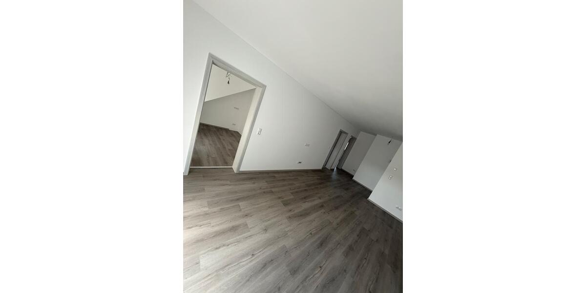 Etagenwohnung Neuwied Block - 3 Zimmer, 96 m&sup2;, 1.100&euro; | Angebot:26357961