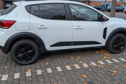Dacia Sandero 20.000 km 15.900 &euro; Koblenz 56072