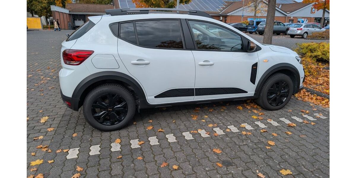 Dacia Sandero 20.000 km 15.900 &euro; Koblenz 56072